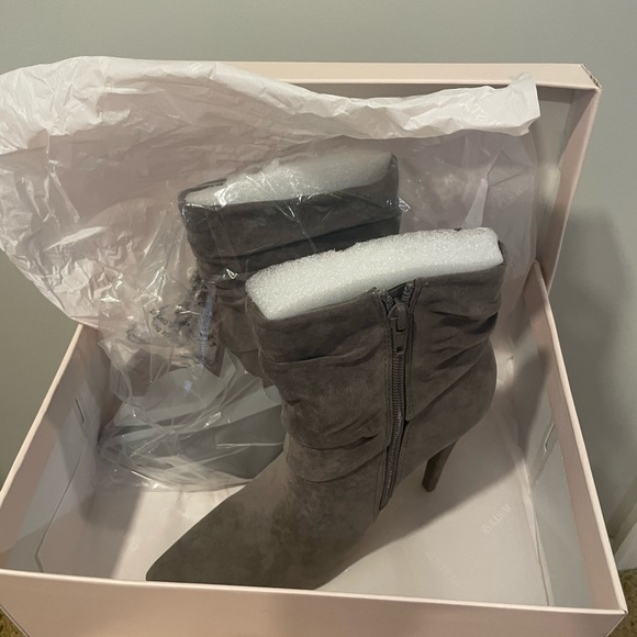 Dark grey booties - Picture 5 of 11